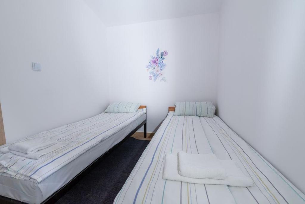 Domki Wrzosowe Wzgorza Nr2 Horyniec Ngoại thất bức ảnh